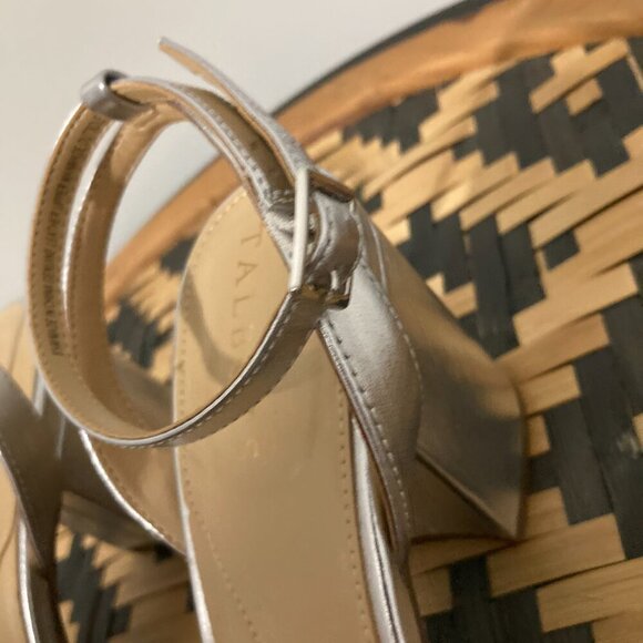 New Talbots Women Size 8 1/2" Silver Kitten Heel Pump Strappy Sandel Ankle Strap - Picture 4 of 11